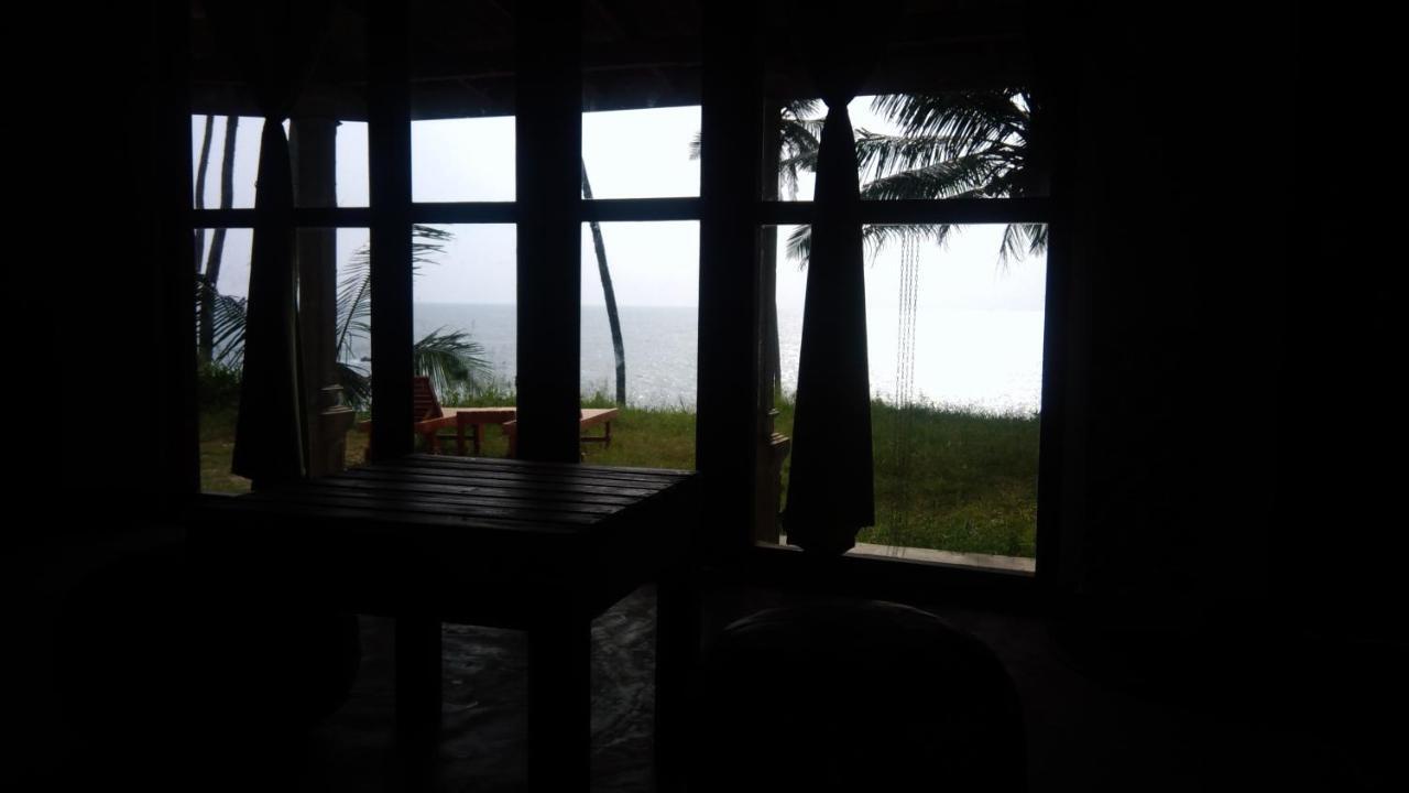Pemuyan Mirissa70 Bed & Breakfast Exterior photo